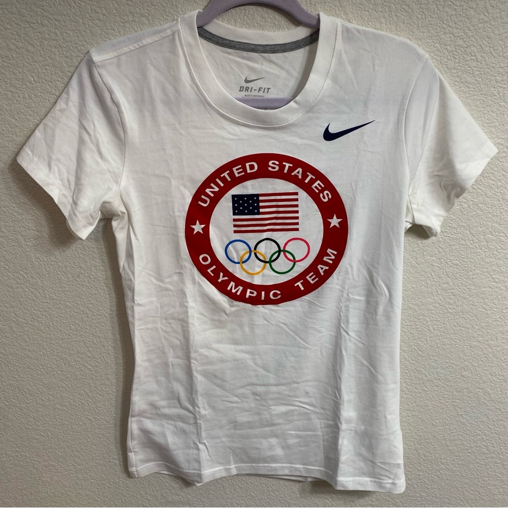 Team USA Olympic team Nike tshirt womens medium